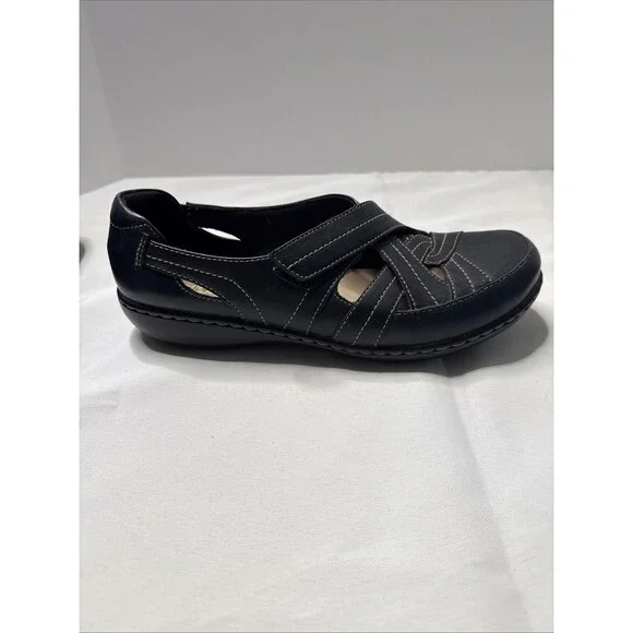 Clarks Women's Ashland Spin Q Flat Black Leather Sz 8.5 Medium Gently Used 2025 - Picture 8 of 10